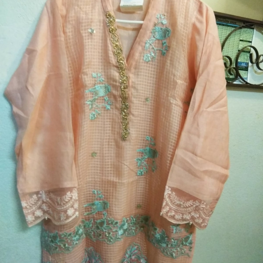 Agha noor kurti medium